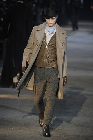 Alexander McQueen / - 2009-2010